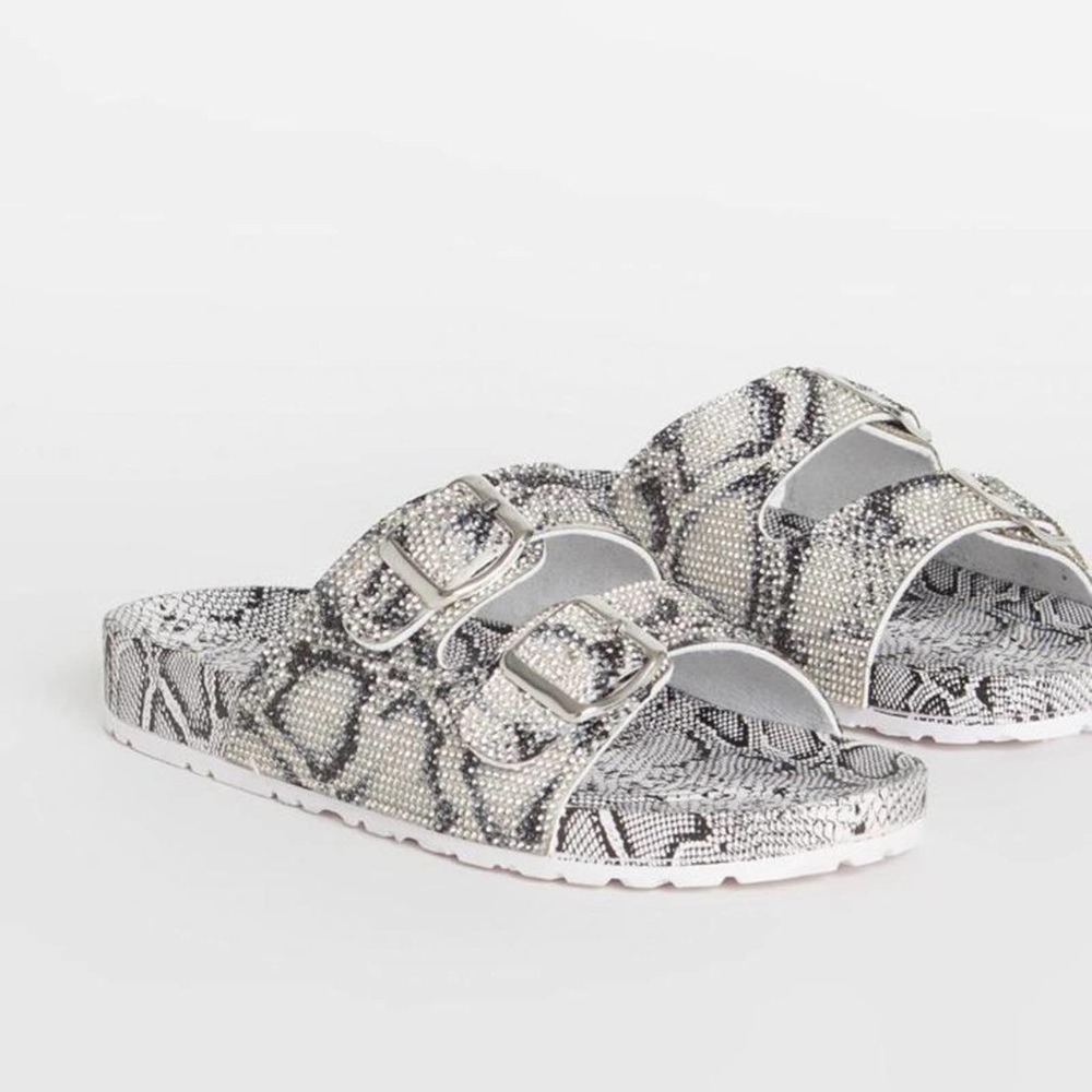 NEW Black and White Crystal Buckle Slide Sandals - Picture 3 of 9
